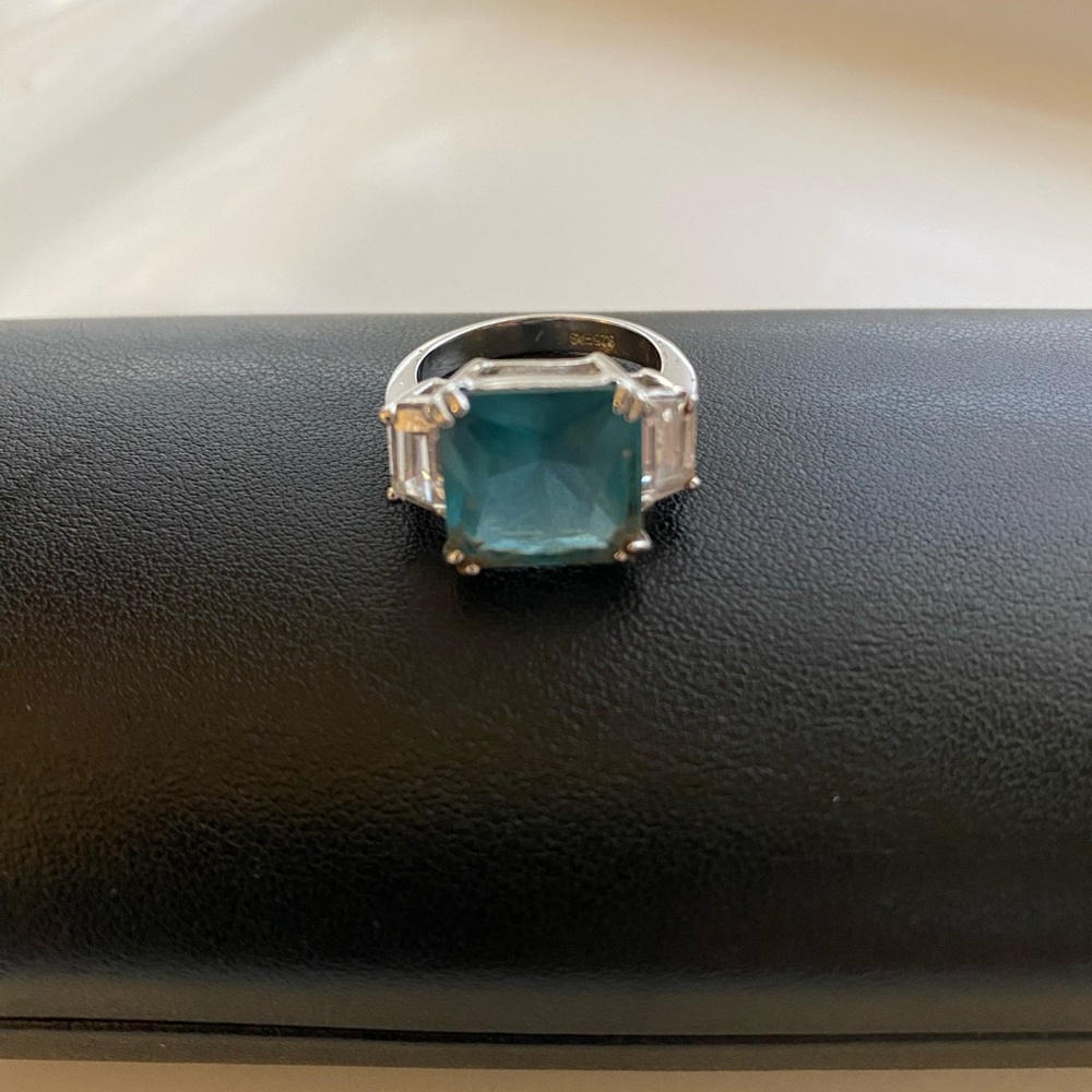 Fashion Gemstone/diamond look alike turquoise ring